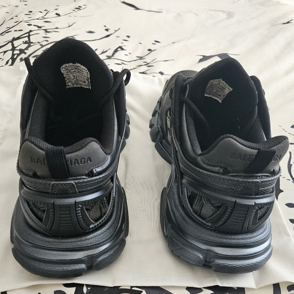 Balenciaga Track 2 Trainer Black Pearlescent Men's Sneakers - Picture 4 of 6